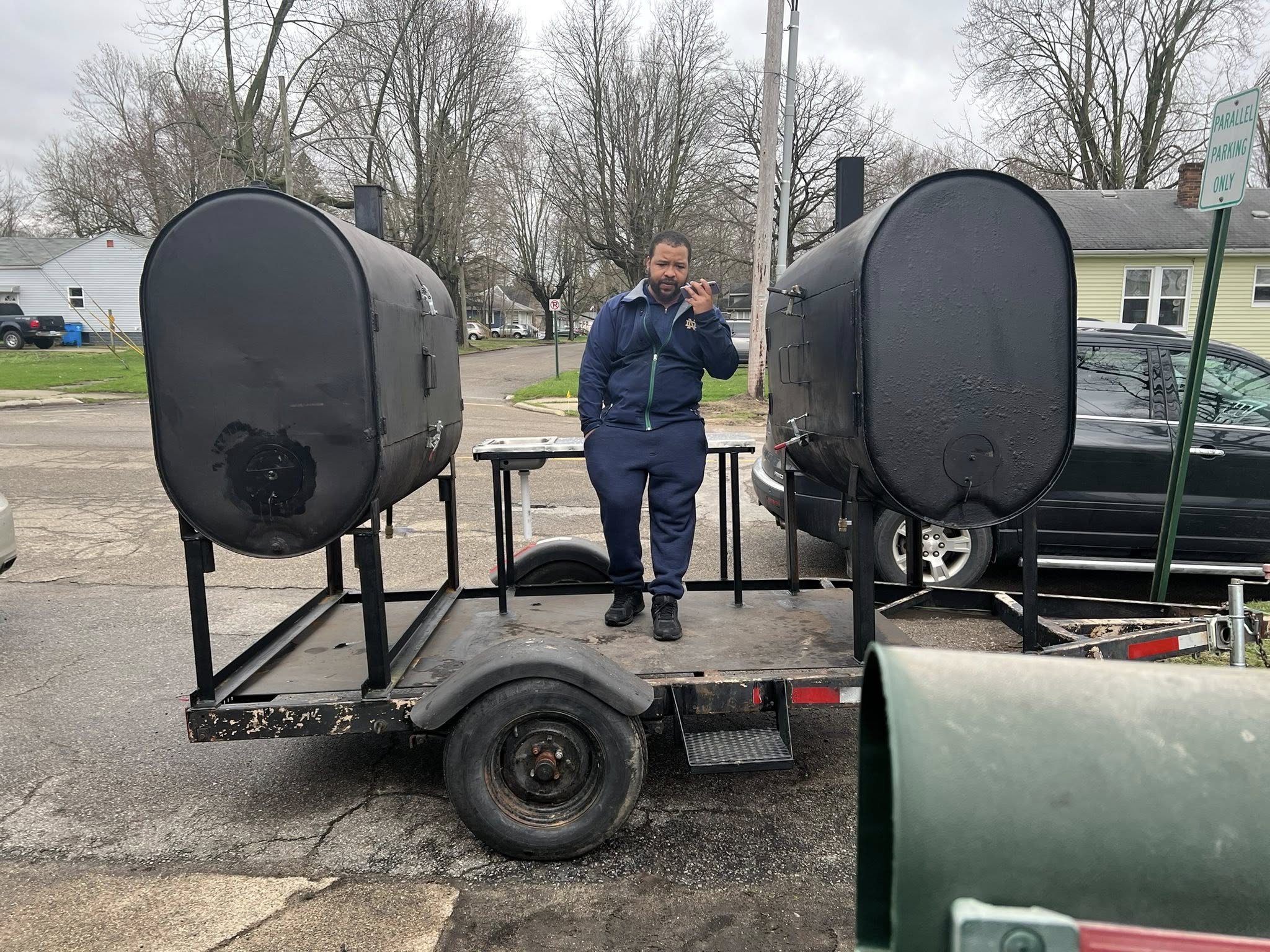 Curly Q's BBQ smoker - slow smoked BBQ near Niles MI